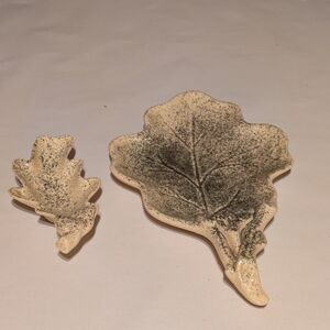 Leaf-Shaped Ceramic Art Set - Cream and Green